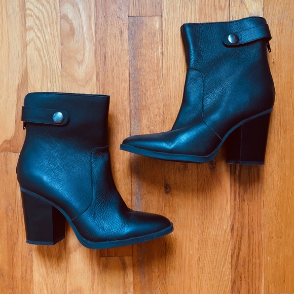me too Shoes - me Too Black Leather Chelsea Ankle Boots Size 9